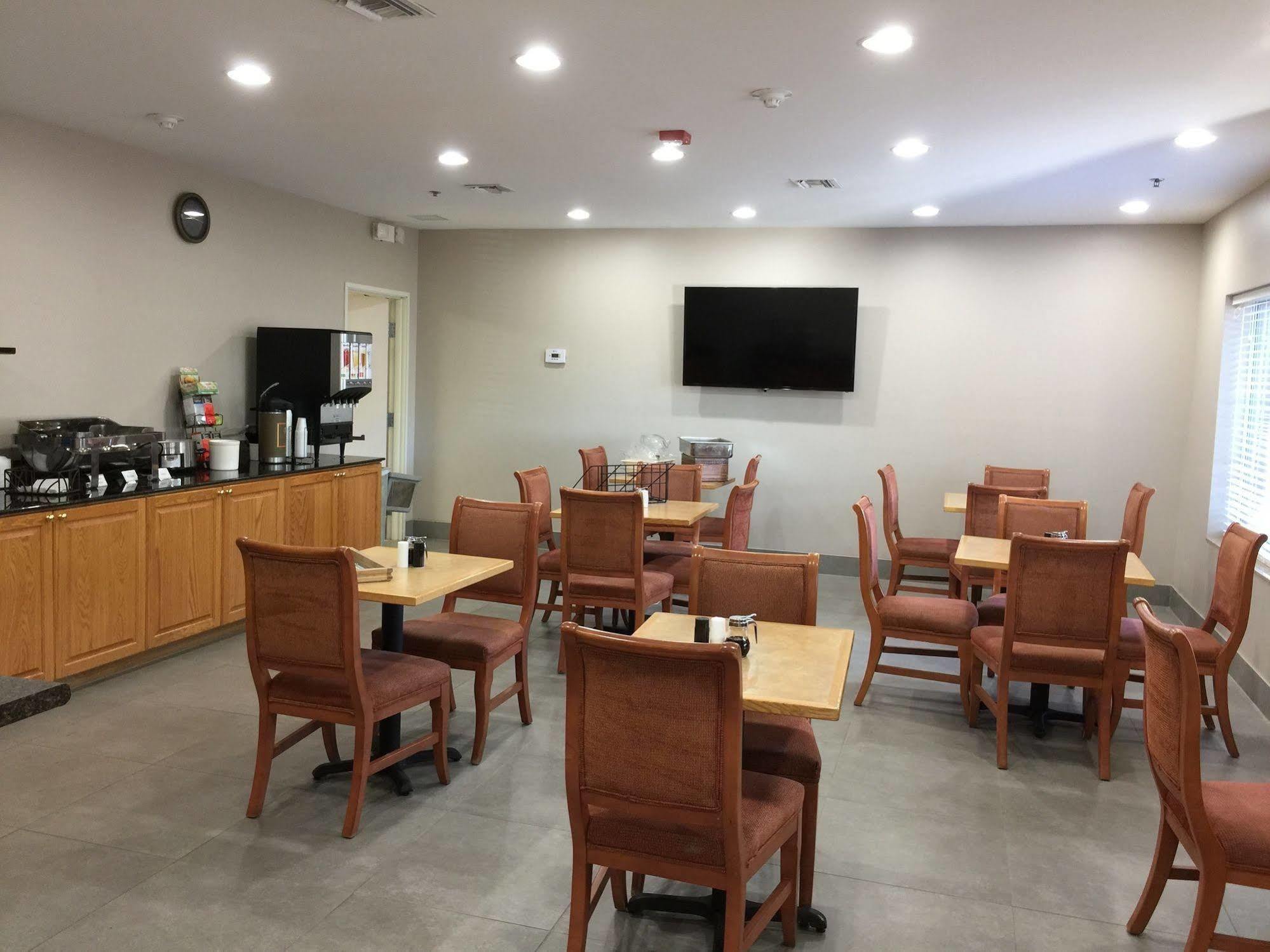 Country & By Radisson, Charleston North, Sc 3*