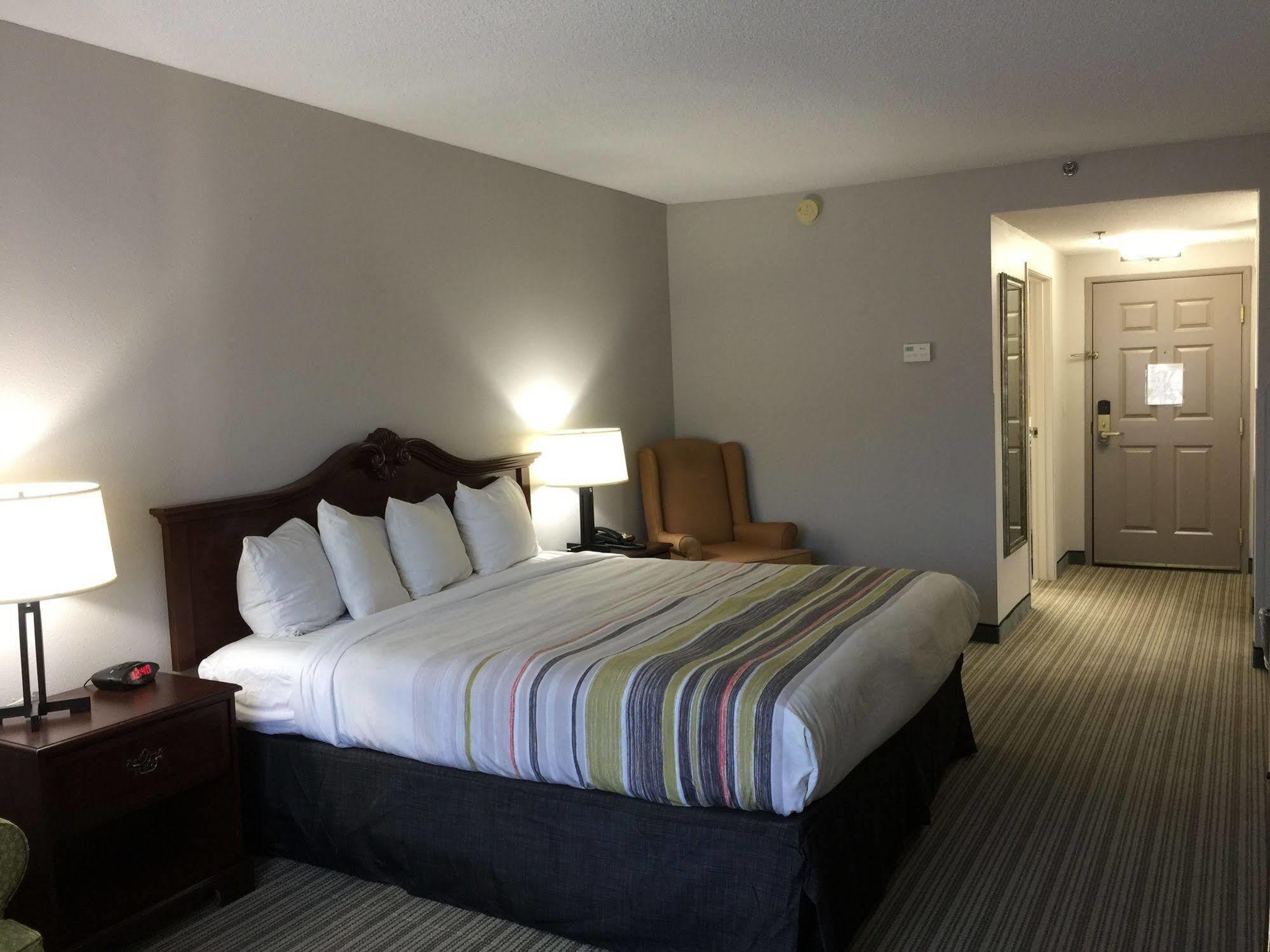 Country & By Radisson, Charleston North, Sc Hotel 3*