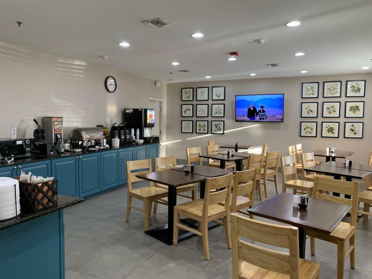 Country & By Radisson, Charleston North, Sc
